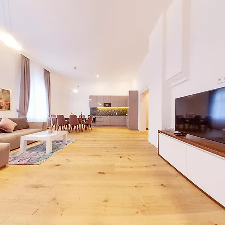 Gold Apartment